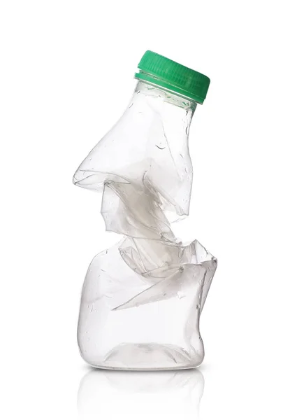 白地にプラスチック製の中瓶を — ストック写真