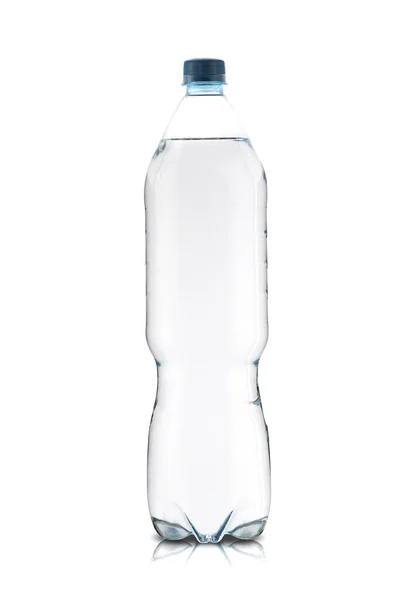 白色底座上有水的大塑料瓶 — 图库照片