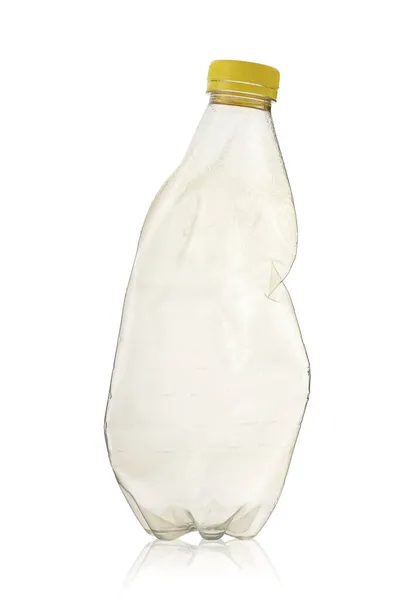 白い背景に空のプラスチックのキウイジュースボトル — ストック写真