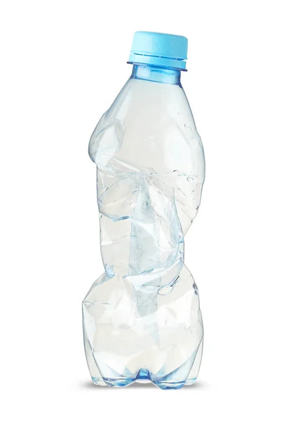 Kleine Zerkleinerte Plastikflasche Auf Weißem Hintergrund — Stockfoto