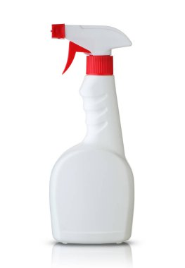 Beyaz arkaplanda etiket olmadan plastik fıskiye