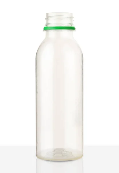 Eine Kleine Plastiksaftflasche Auf Weißem Hintergrund — Stockfoto