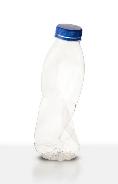 Eine Kleine Plastikflasche Auf Weißem Hintergrund — Stockfoto