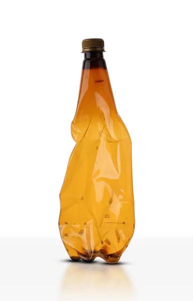 白い背景にプラスチック製の大きなビール瓶 — ストック写真