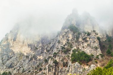 Kırım yarımadasının güney kıyısındaki dağlar