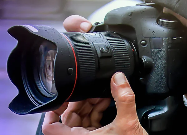 Câmera Fotógrafo Close Preso Ação — Fotografia de Stock