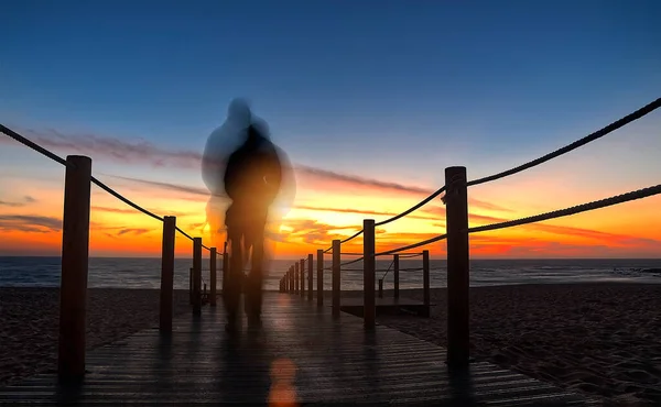 Silhouette Adult Looking Sunset Ocean — стоковое фото