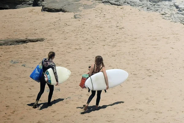 Surfistas Terra Preparação Antes Entrar Água — Fotografia de Stock