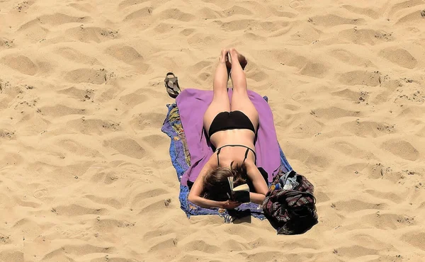 Woman Bikini Lying Beach Sunbathing — Photo