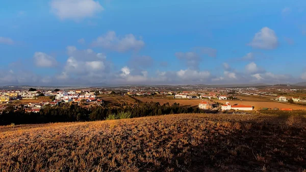 Letecká Krajina Směrem Městu Mraky Obzoru — Stock fotografie