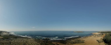 Portekiz Atlantik kıyısında deniz manzarası