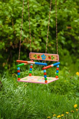 çocuğun salıncak boş