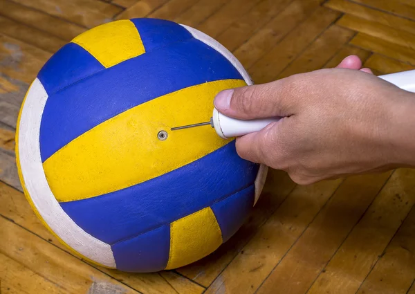 adam pompalar Voleybol