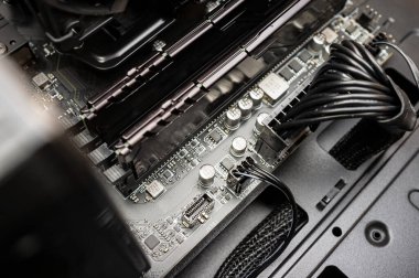 Modern bilgisayar içeriden. Akıllı demir. Makro. Yakın plan..