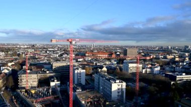 Hamburg, Almanya 'daki bir inşaat alanının hızlandırılmış videosu.
