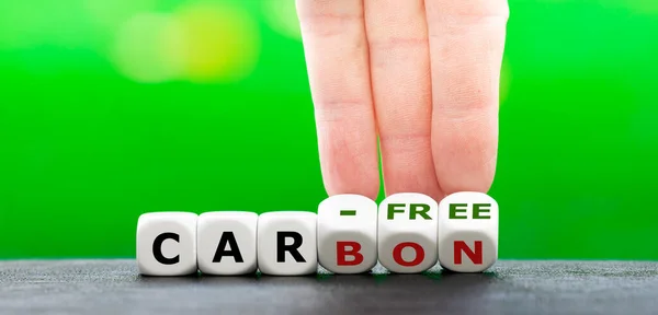 Símbolo Para Reduzir Emissões Carbono Mão Vira Dados Muda Expressão — Fotografia de Stock