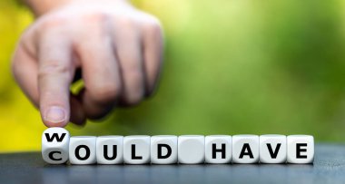 Zar, 'olurdu' ve 'olurdu' ifadelerini oluşturur.