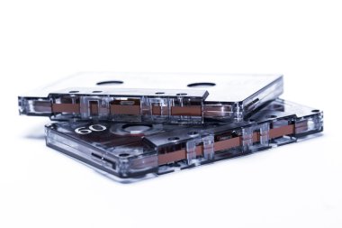 eski moda manyetik ses bandı