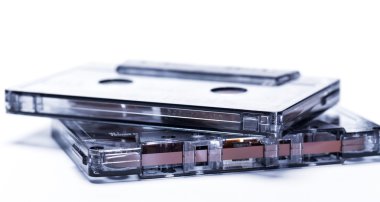 eski moda manyetik ses bandı