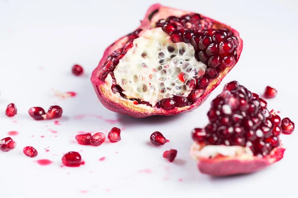 Fresh pomegranate — Stock Photo, Image