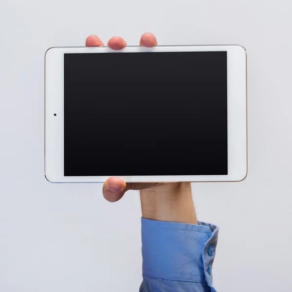 Λευκό tablet pc στα χέρια — Φωτογραφία Αρχείου