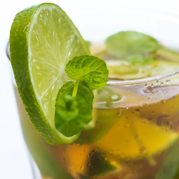 Fresh ice tea with lime Royalty Free Stock Photos