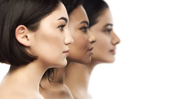 Multi Ethnic Beauty Skincare Group Beautiful Women Different Ethnicity — Stock Photo, Image