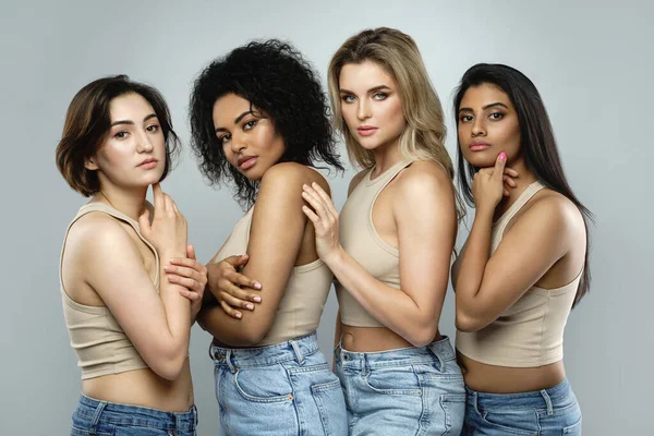 Belleza Diversidad Multiétnica Grupo Mujeres Hermosas Con Una Etnia Diferente — Foto de Stock