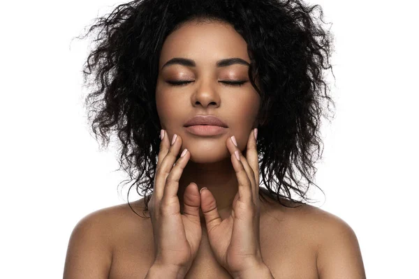 Portrait Beautiful Black Woman Smooth Skin White Background — Stok Foto