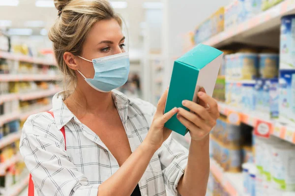 New Normal Shopping Young Woman Wearing Prevention Mask Supermarket Virus — Stock Photo, Image