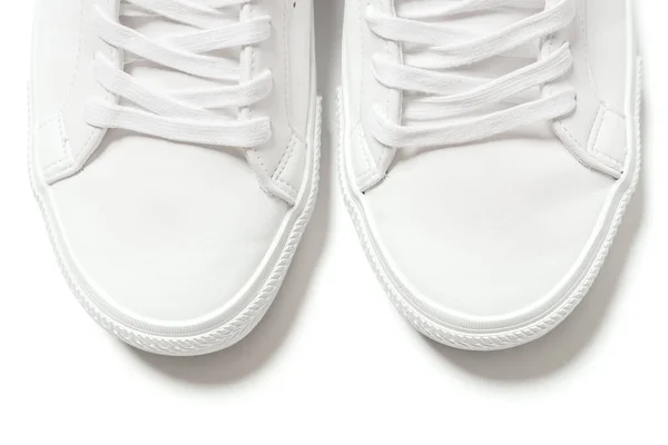 Pareja Zapatillas Cuero Blanco Con Una Sombra Sobre Fondo Blanco — Foto de Stock