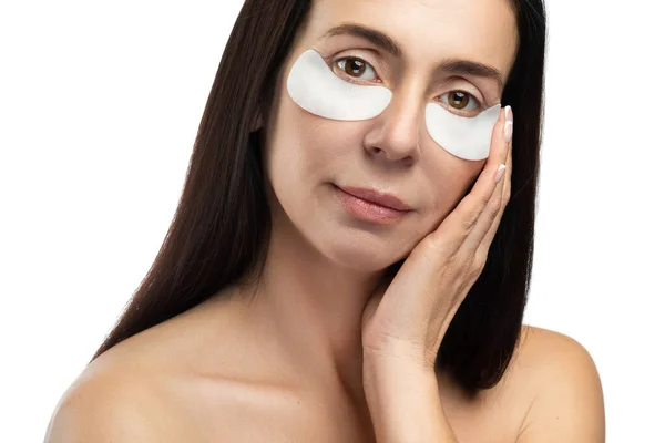 Aging Treatment Middle Aged Woman Applied Sheet Patches Her Eyes — Stock Photo, Image
