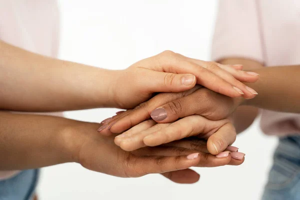 Closeup Different Ethnicity Female Hands Multicultural Diversity Friendship — Stock Photo, Image