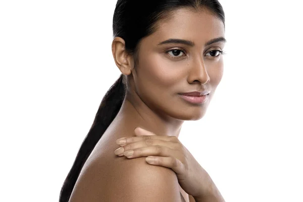 Portret Van Jonge Mooie Indiase Vrouw Met Een Gladde Huid — Stockfoto