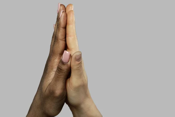 High Five Gesture African Caucasian Women Closeup Palms Gray Background — Stock Photo, Image