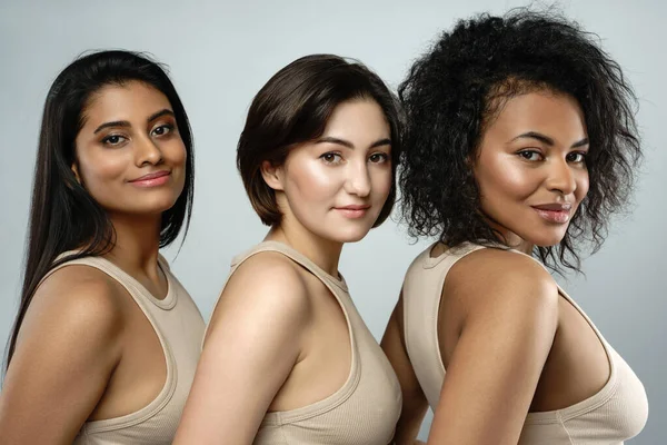 Multi Ethnic Beauty Skincare Group Beautiful Women Different Ethnicity — Stock Photo, Image