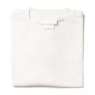 Katlanmış beyaz tişört beyaz arkaplanda izole edilmiş