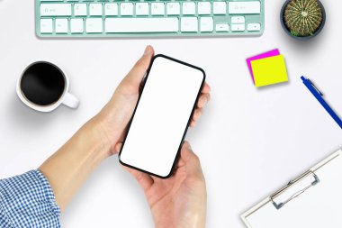 Akıllı telefon ofis tarzına sahip tablet bilgisayar dizüstü bilgisayarı üzerinde üst görünüm .