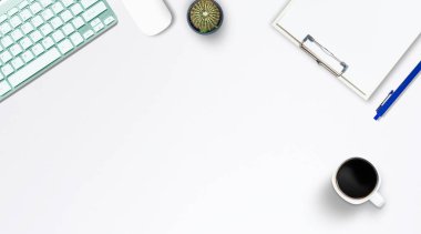 Akıllı telefon ofis tarzına sahip tablet bilgisayar dizüstü bilgisayarı üzerinde üst görünüm .