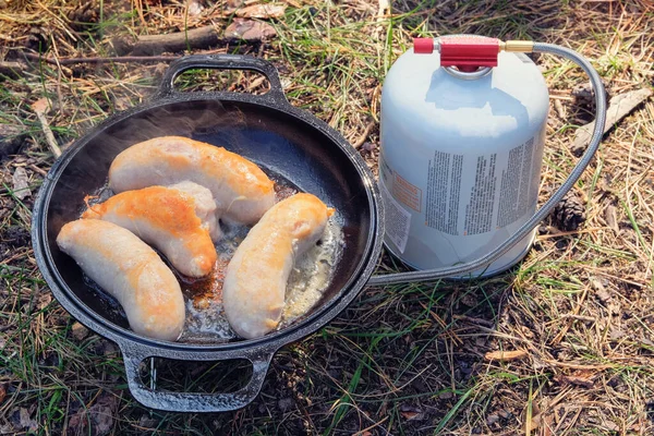 Sausages Pan Tourist Gas Burner Camping Food Making Camper Preparing — Fotografia de Stock