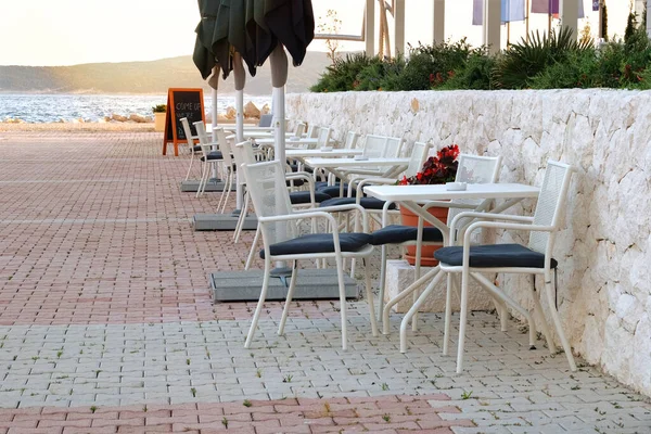 Seating Area Summer Recreation Sea White Table Armchairs Outdoor Terrace — Stock Photo, Image
