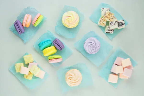 Assortment Desserts Macaroons Marshmallows Zephyrs Closeup Traditional Colored Sweet Desserts — Photo