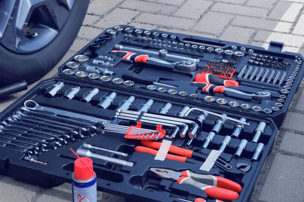 Toolset Auto Mechanical Workshop Tools Box Using Different Repair Tools — Stockfoto