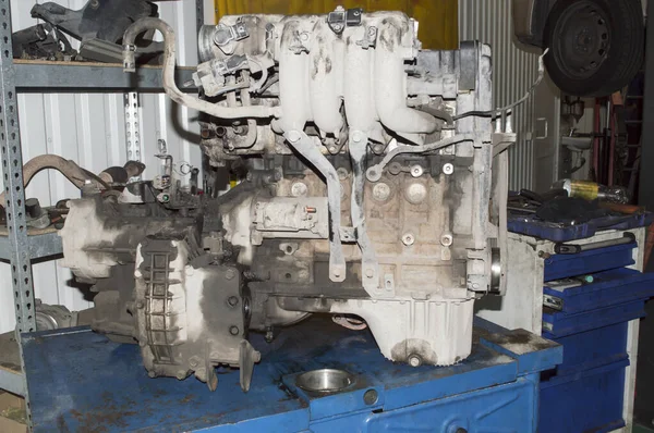 Engine Gearbox Removed Car Blue Desktop Auto Repair Shop — 스톡 사진