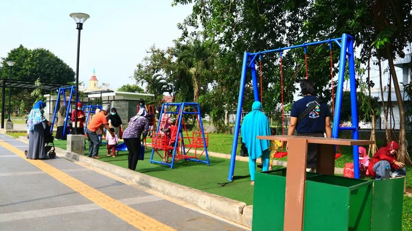 Bogor Indonesien März 2022 Kinder Spielen Auf Dem Spielplatz Alun — Stockfoto