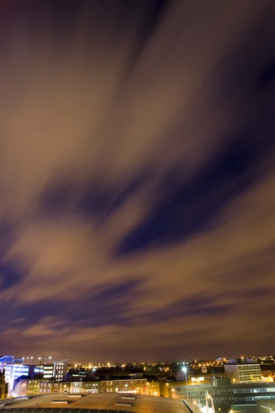 バーミンガムの上の雲を移動 ロイヤリティフリーのストック写真