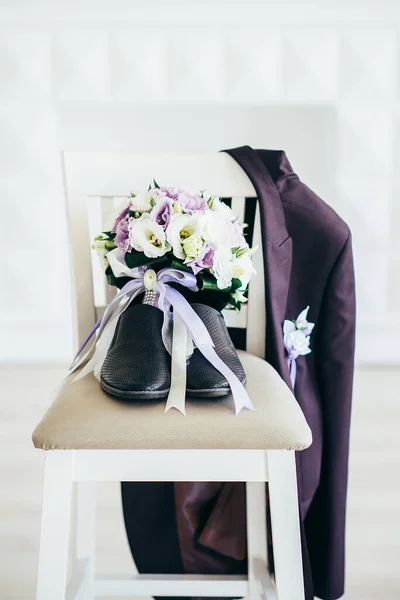 Fees Groom Jacket Bouquet Shoes Wedding Just Married Young Family — Stock Photo, Image