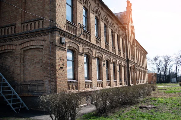 Viejo Edificio Histórico Ucraniano Arquitectura Escuela Ladrillo Rojo Atracción Pueblo —  Fotos de Stock