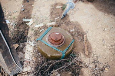 Mariupol Ukrayna 'da yerde tanksavar mayını var. Rus ordusunun Ukrain 'e karşı saldırısı