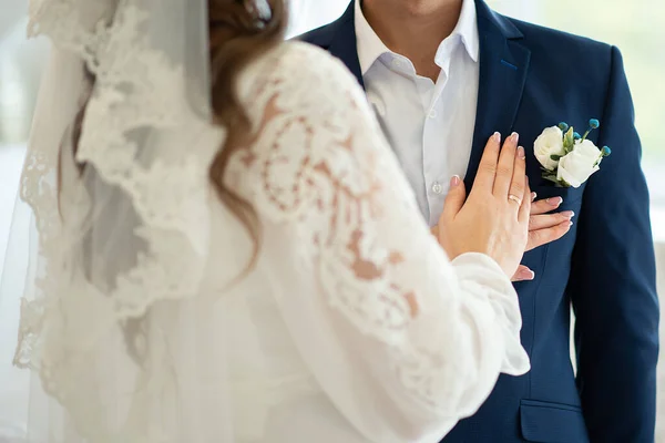 Hands Bride Groom Background Bouquet Close Wedding Newlyweds Wedding Day — Stock Photo, Image